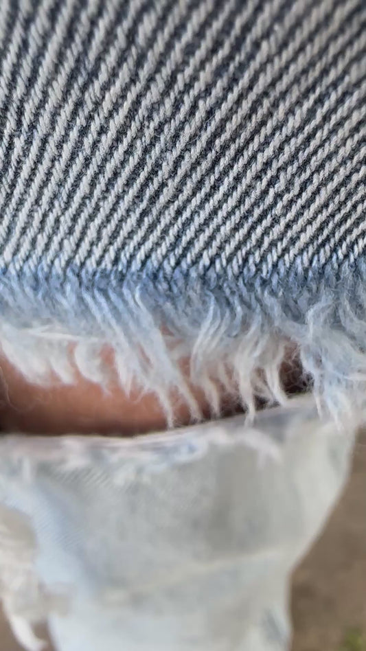 Straight leg jeans - Frilivin - licht blauw met scheur